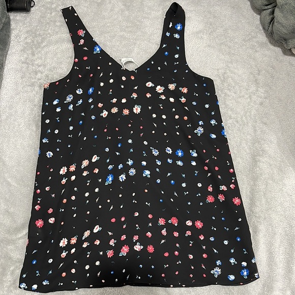 Top - Picture 2 of 2